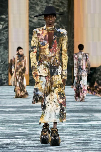 Look 55